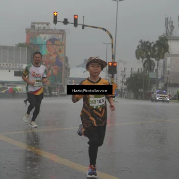 Runner Photo 7735682