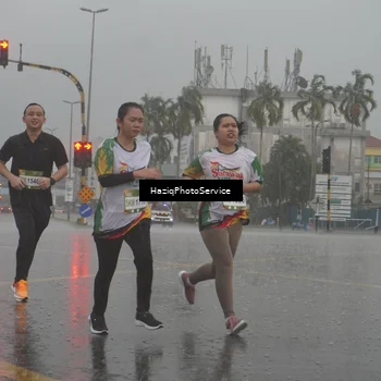 Runner Photo 7735684