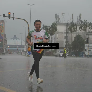 Runner Photo 7735698