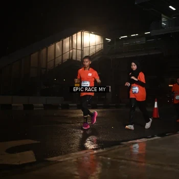 Runner Photo 7735706