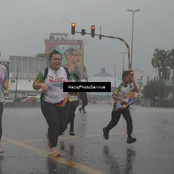 Runner Photo 7735716