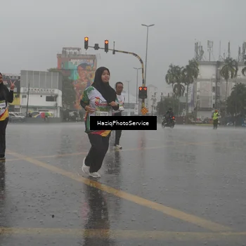 Runner Photo 7735752