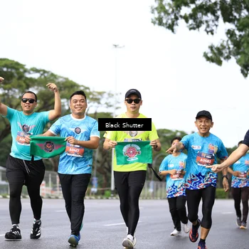Runner Photo 7735756