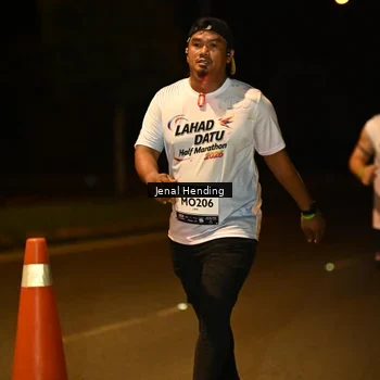 Runner Photo 7735790
