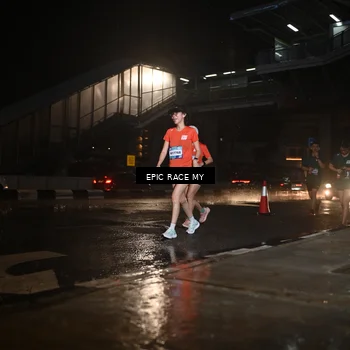 Runner Photo 7735810