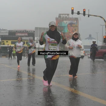 Runner Photo 7735831