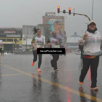 Runner Photo 7735890