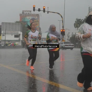 Runner Photo 7735908