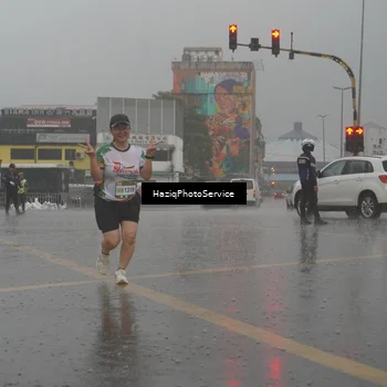 Runner Photo 7735918