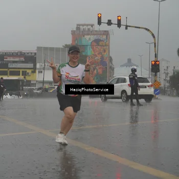 Runner Photo 7735940
