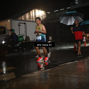 Runner Photo 7735944