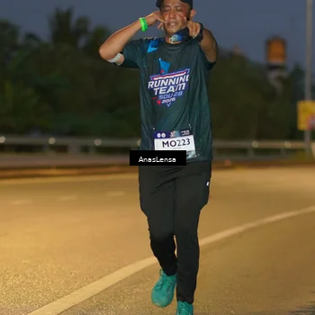 Runner Photo 7735990