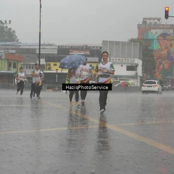Runner Photo 7735993