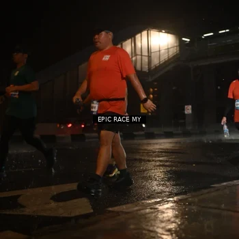Runner Photo 7736003