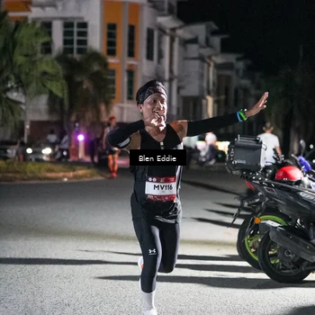 Runner Photo 7736005