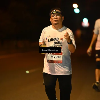 Runner Photo 7736007