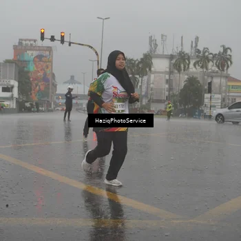 Runner Photo 7736009