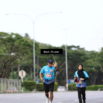 Runner Photo 7736038