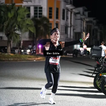 Runner Photo 7736062
