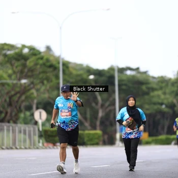 Runner Photo 7736064