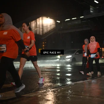 Runner Photo 7736071