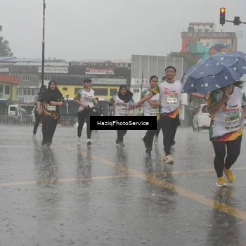 Runner Photo 7736075