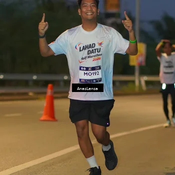 Runner Photo 7736097