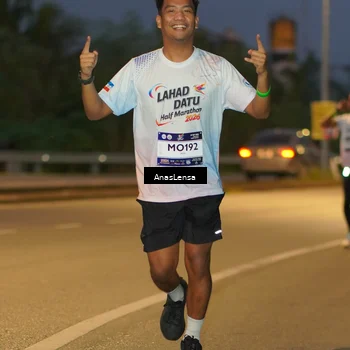 Runner Photo 7736109