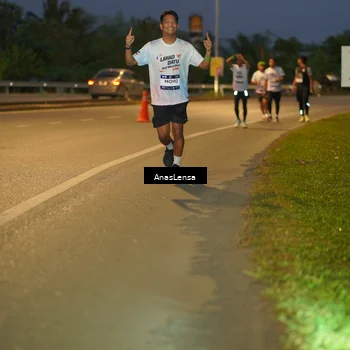 Runner Photo 7736113