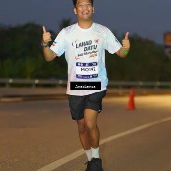 Runner Photo 7736120