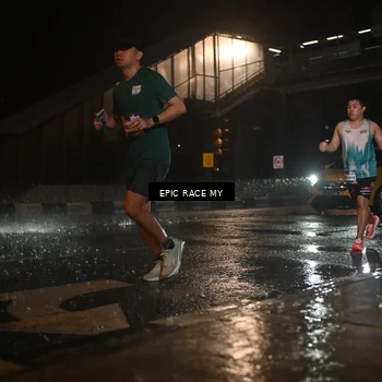 Runner Photo 7736135