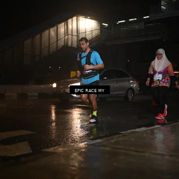 Runner Photo 7736158
