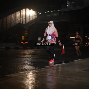 Runner Photo 7736170