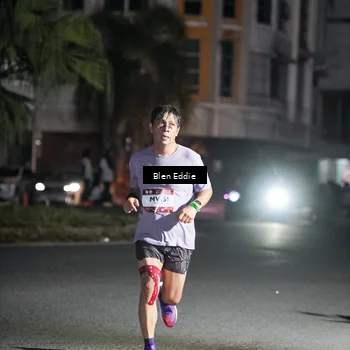 Runner Photo 7736197