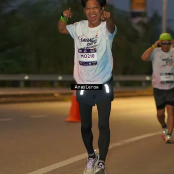 Runner Photo 7736203