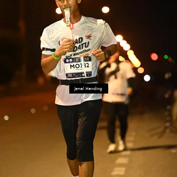 Runner Photo 7736275