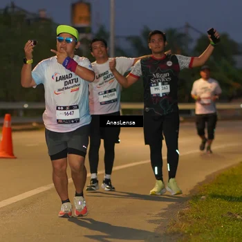 Runner Photo 7736294