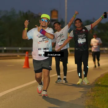 Runner Photo 7736300