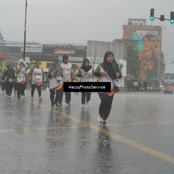 Runner Photo 7736306
