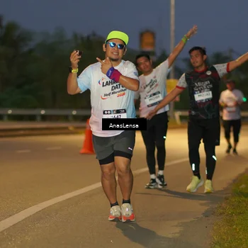 Runner Photo 7736363