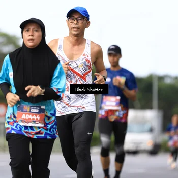 Runner Photo 7736369