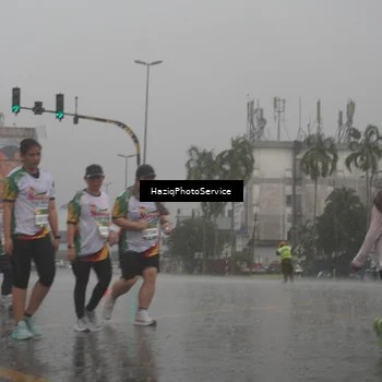Runner Photo 7736392