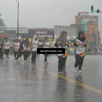 Runner Photo 7736399