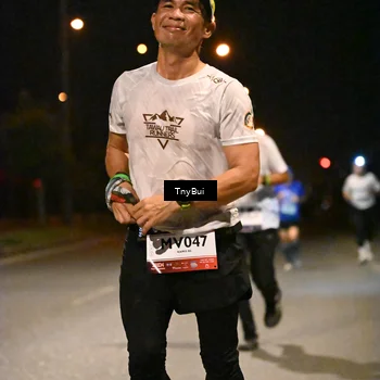 Runner Photo 7736410