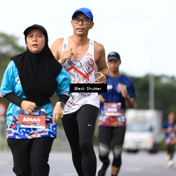 Runner Photo 7736411
