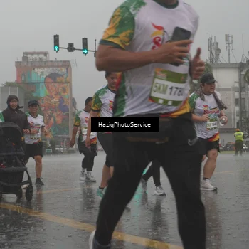 Runner Photo 7736414