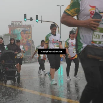 Runner Photo 7736424