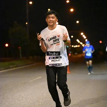 Runner Photo 7736437