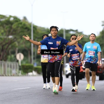 Runner Photo 7736440