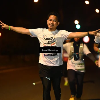 Runner Photo 7736444